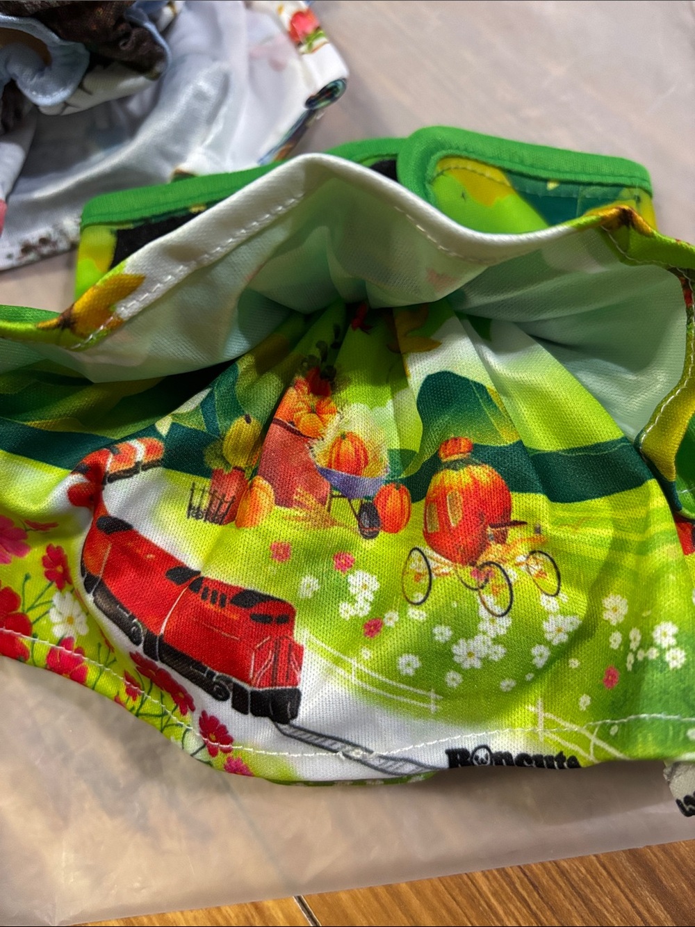 Roncute Ruffle Female Dog Wraps, pack of three, Size XS, NIB. - Picture 5 of 12